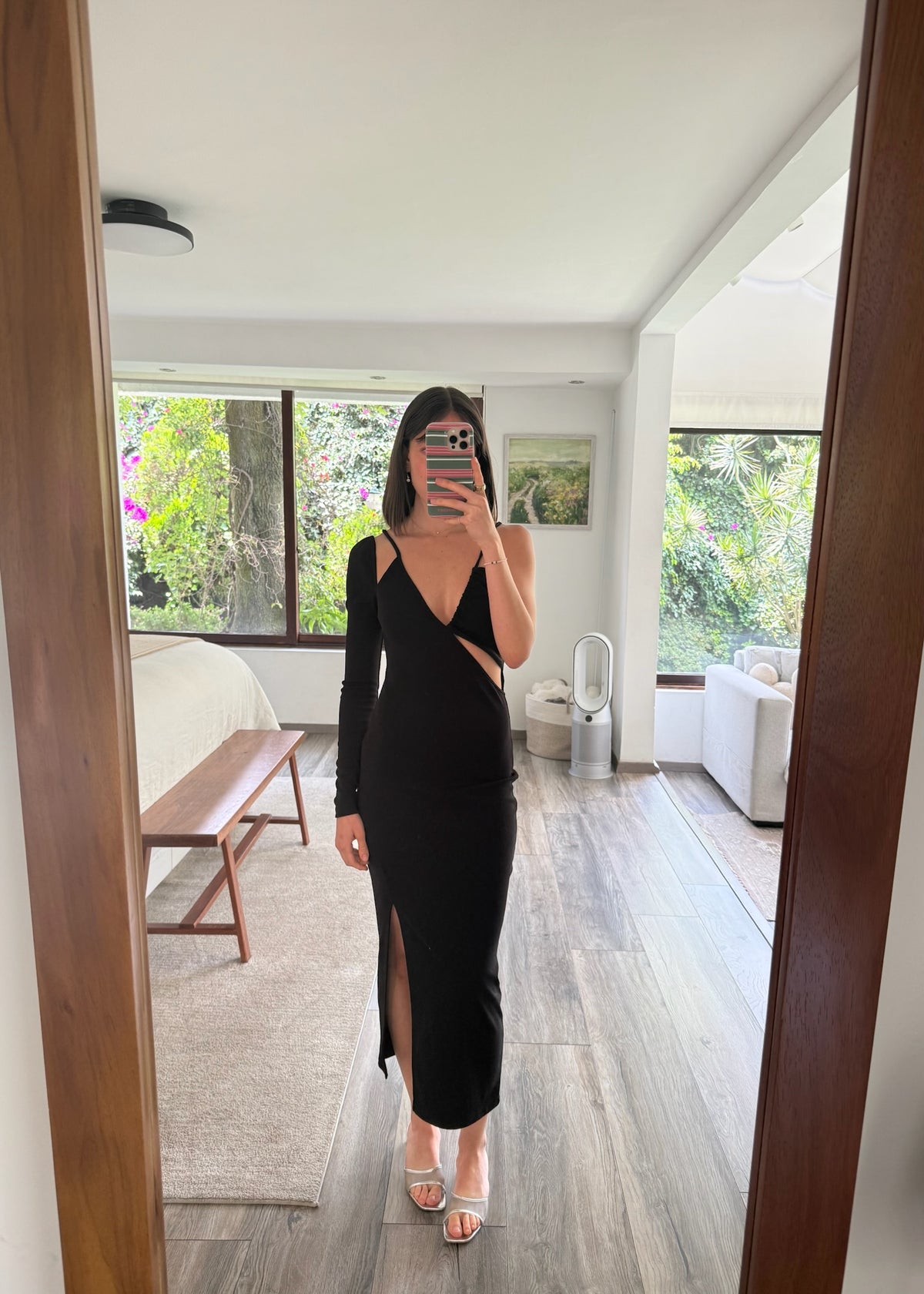VESTIDO RIBBED CON CUT OUTS