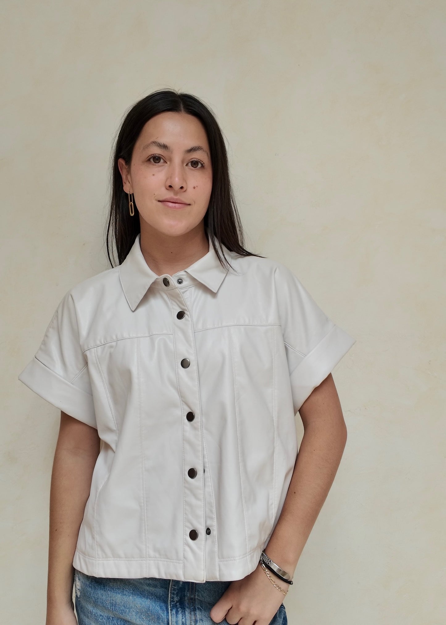 CAMISA CREMA DE FAUX LEATHER