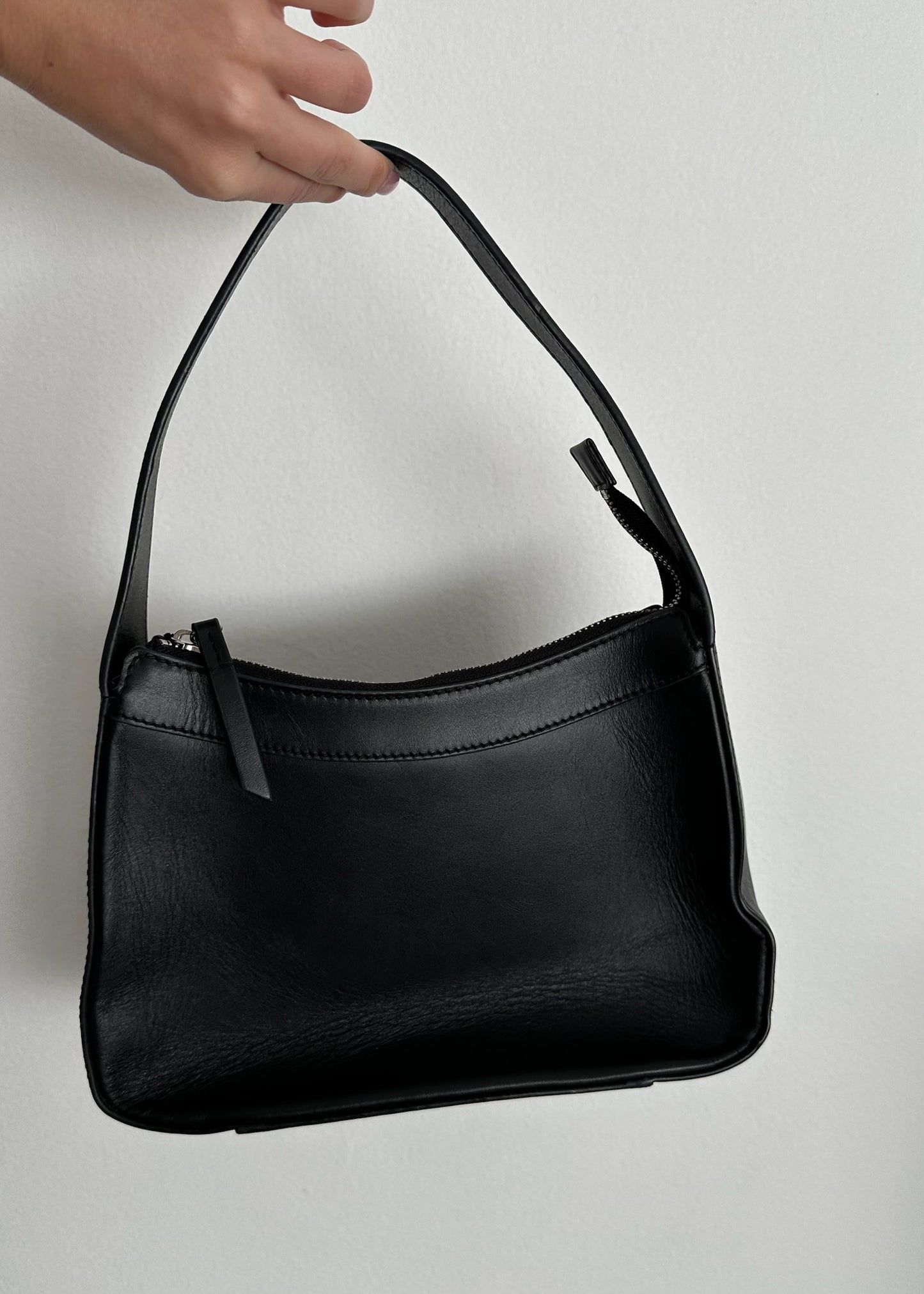 VEGAN LEATHER SHOULDER BAG