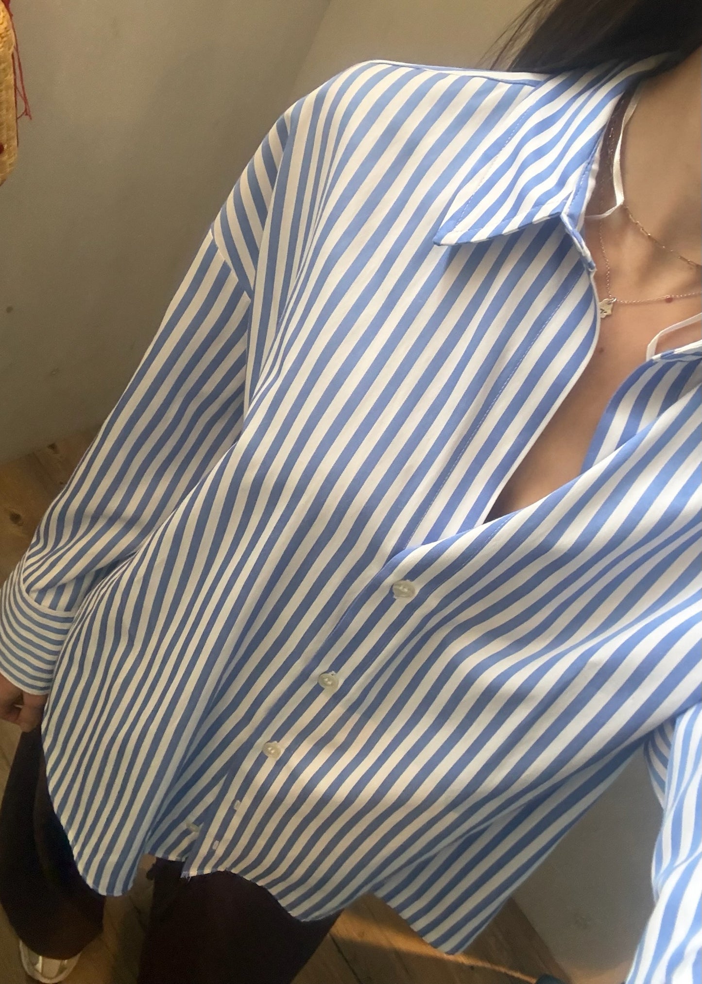 CAMISA STRIPED AZUL Y BLANCO