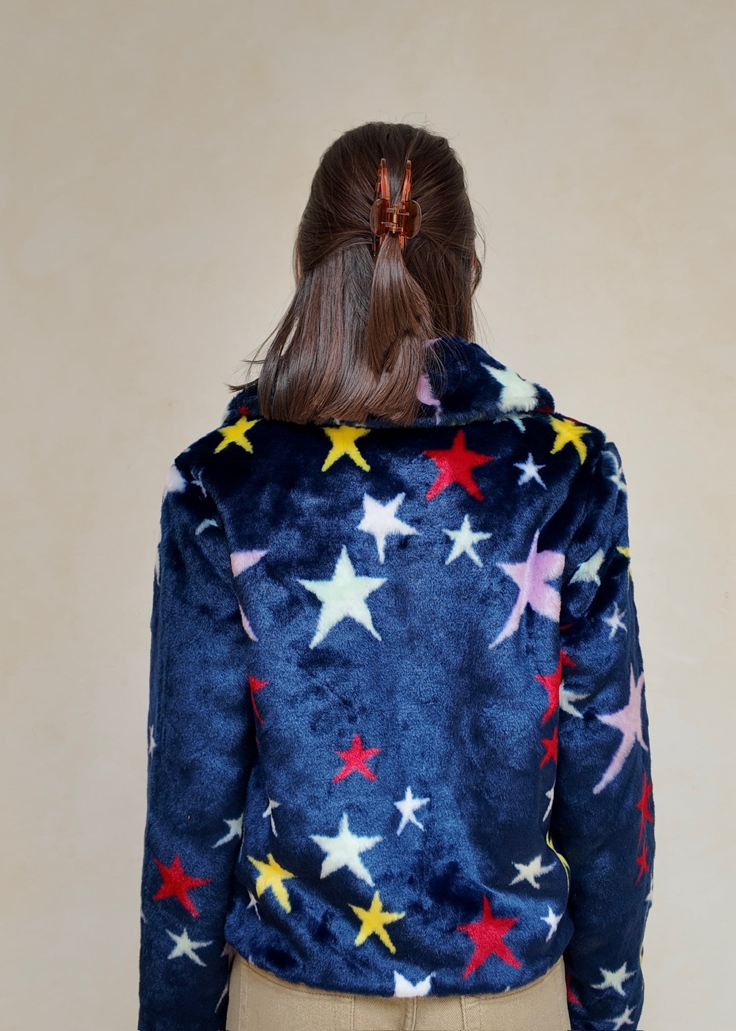 CHAMARRA PELUCHE CON ESTRELLAS