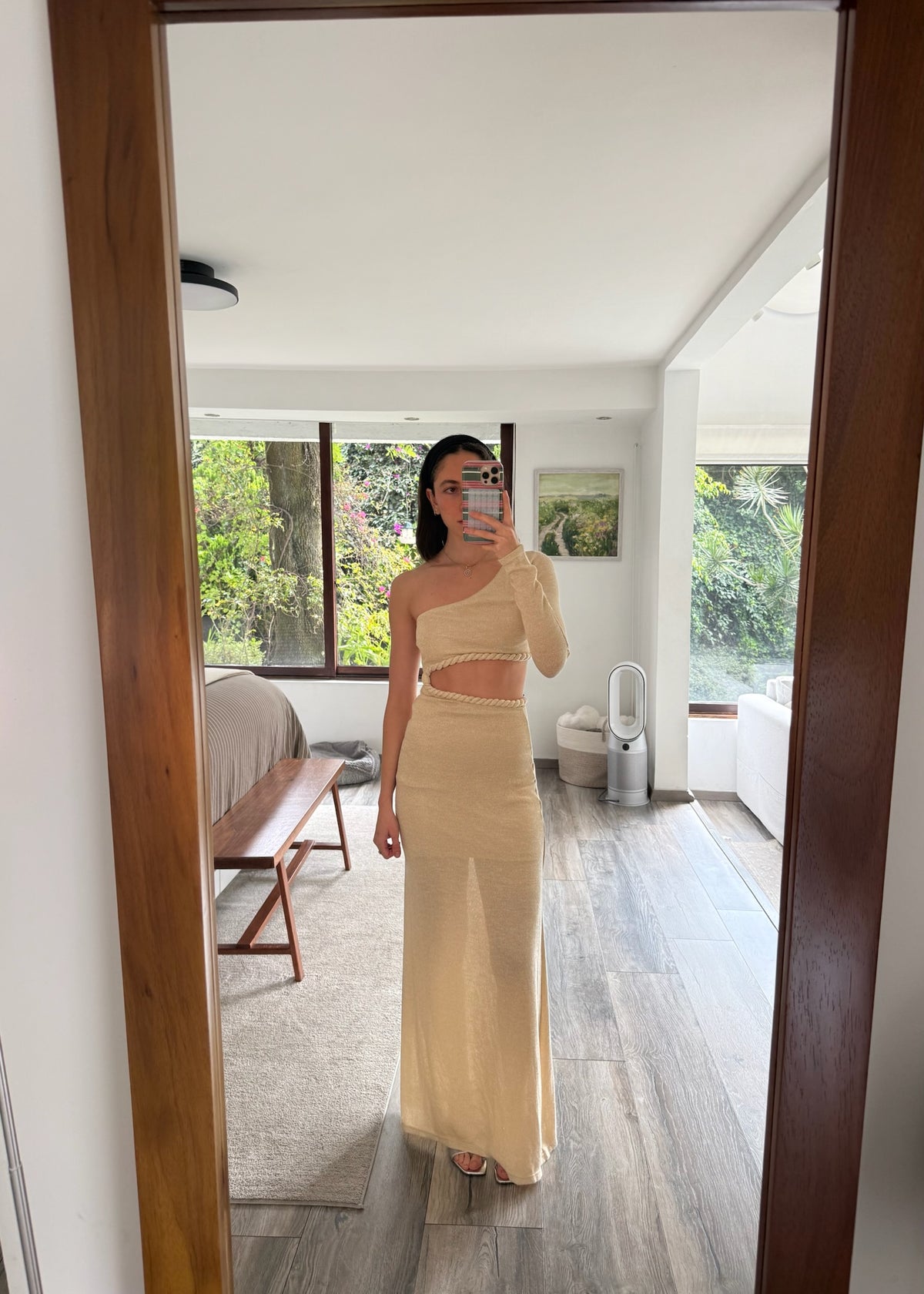 VESTIDO BEIGE DE KNIT CON CUT OUT