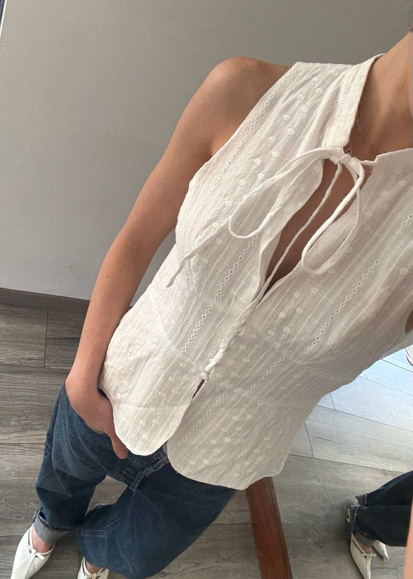 CAMISA SIN MANGAS CON TEXTURA