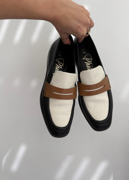 LOAFERS B&W
