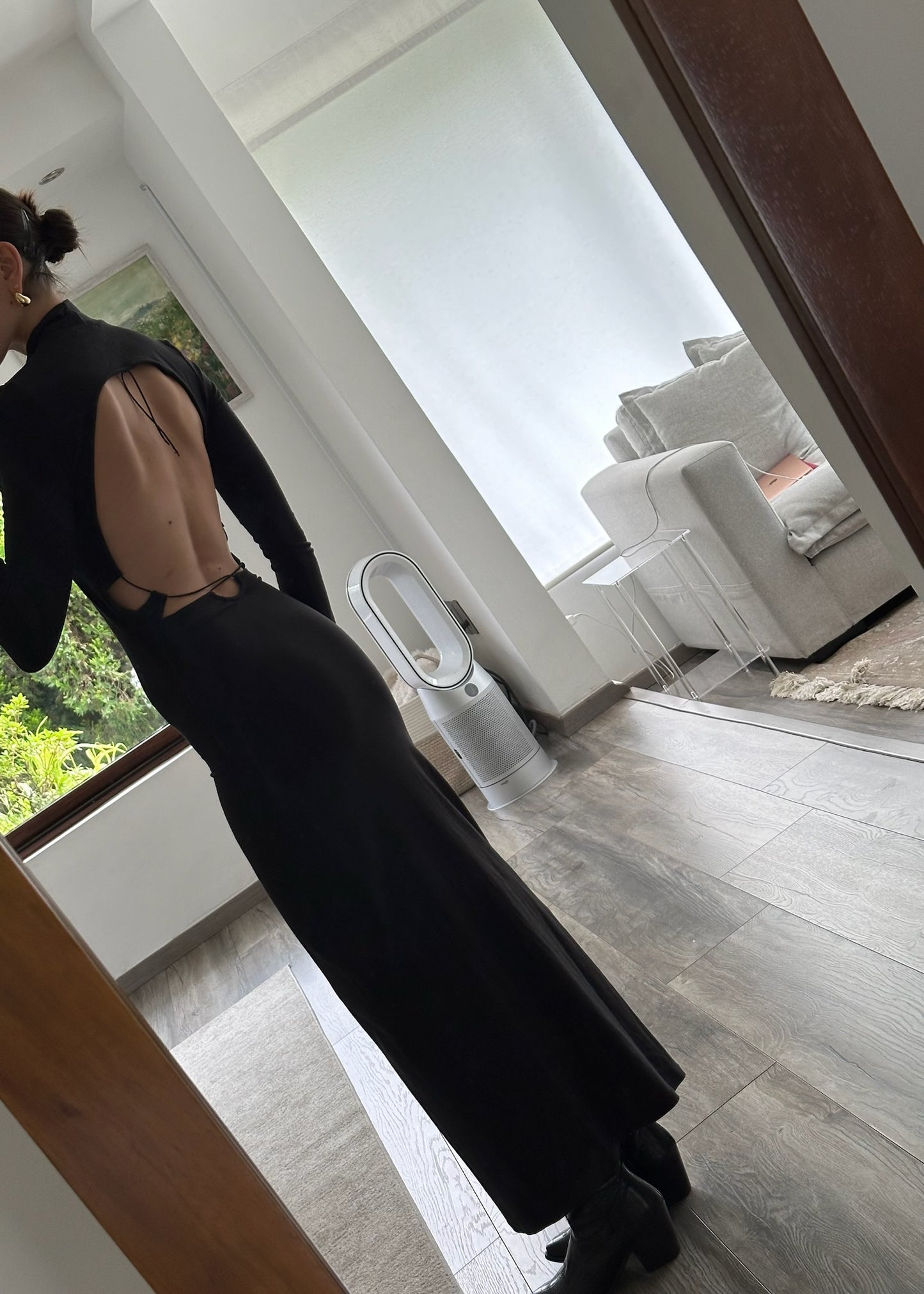 VESTIDO NEGRO MIDI BACKLESS