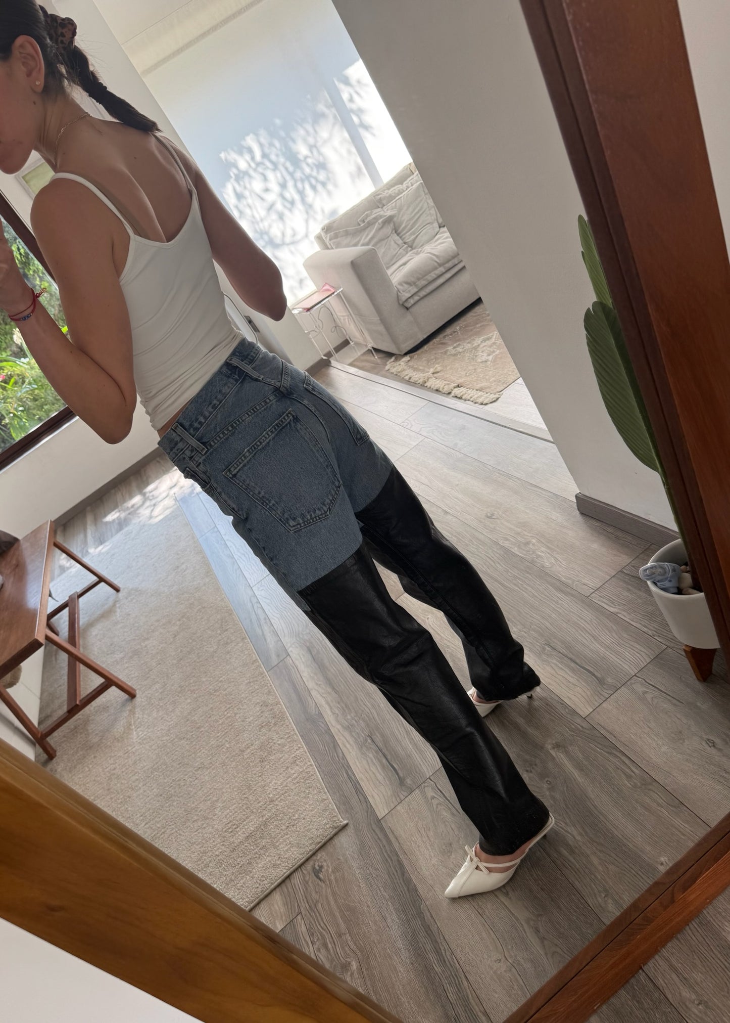 JEANS CON PIEL
