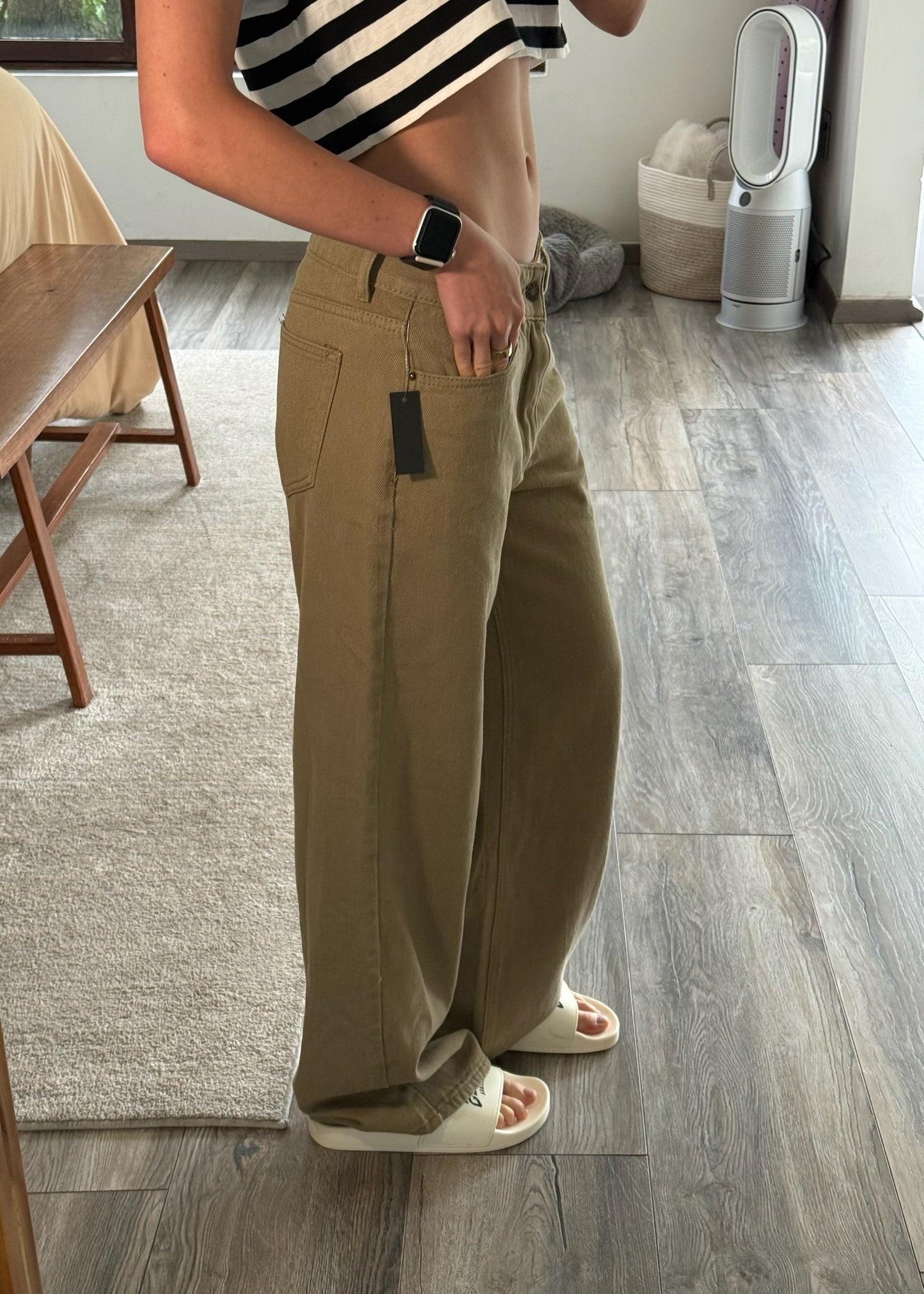 JEANS BEIGE BÁSICOS