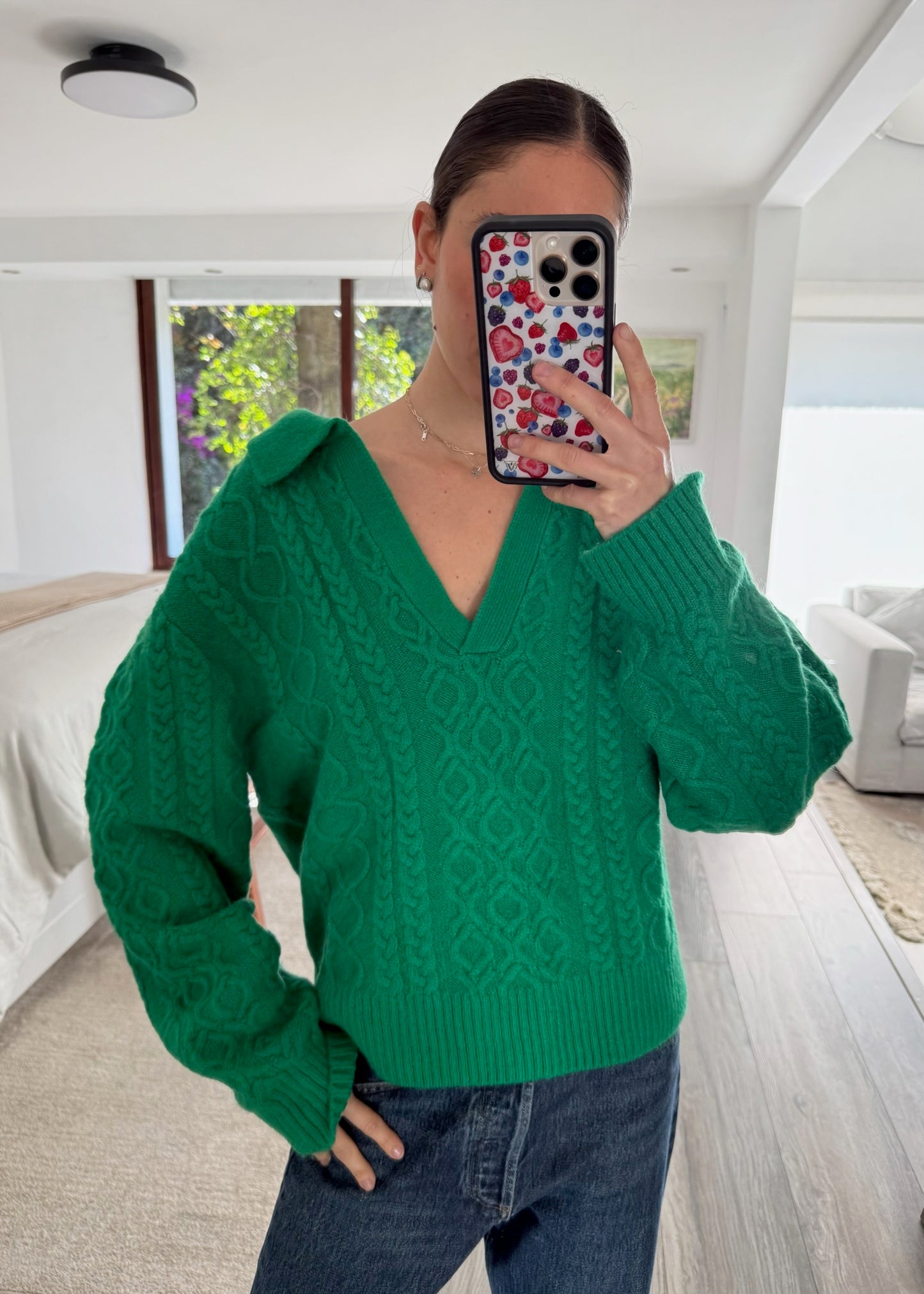 SUETER VERDE CON CUELLO V