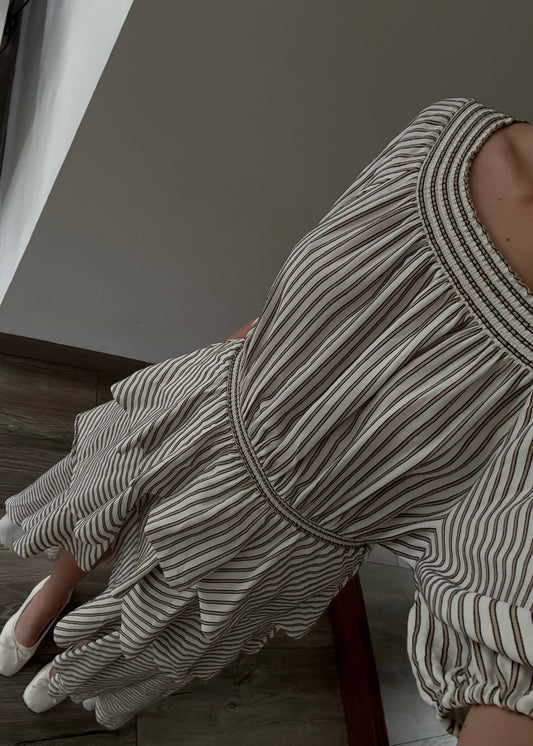 VESTIDO OFF THE SHOULDER CON OLANES