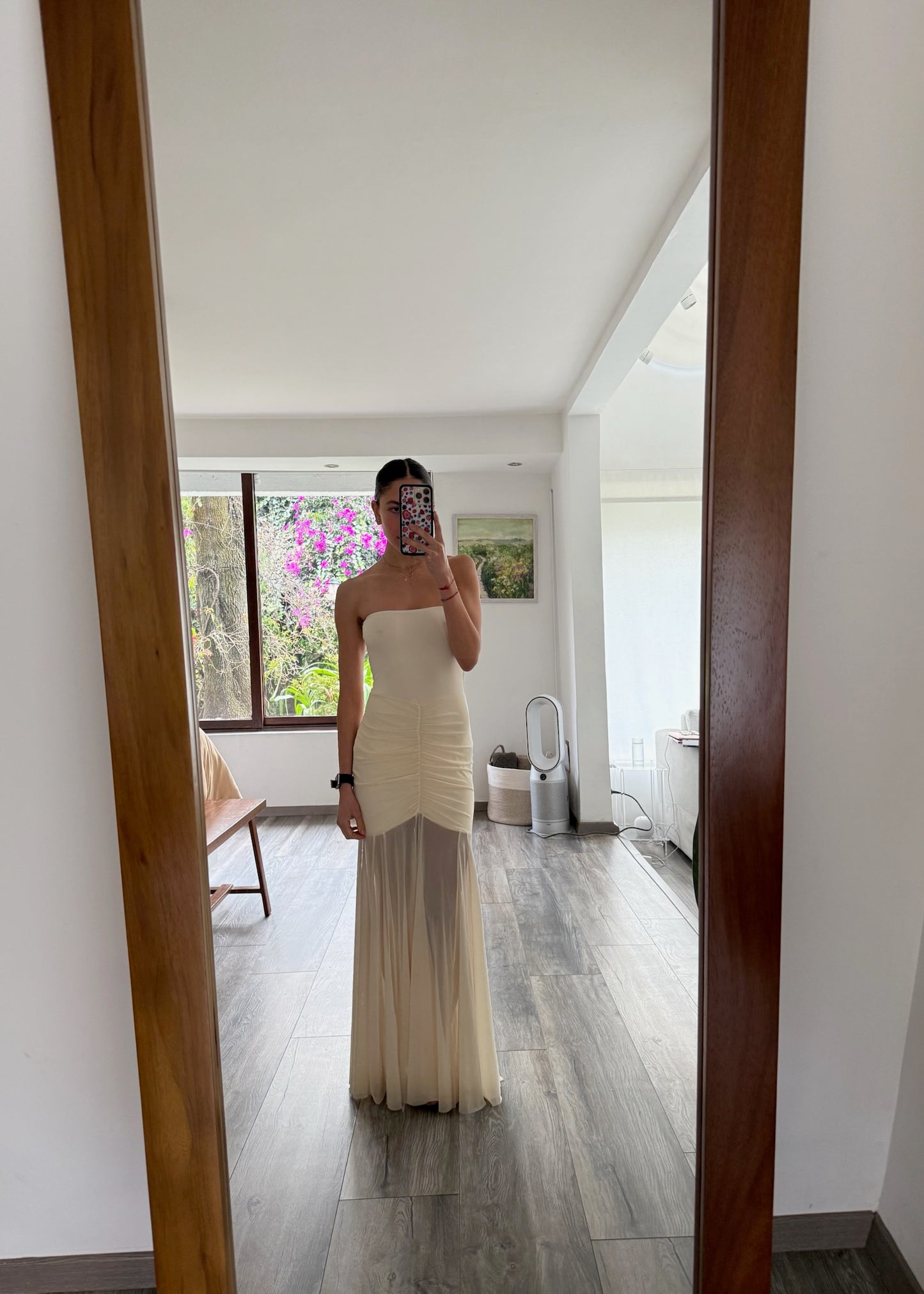 VESTIDO STRAPLESS BUTTER YELLOW