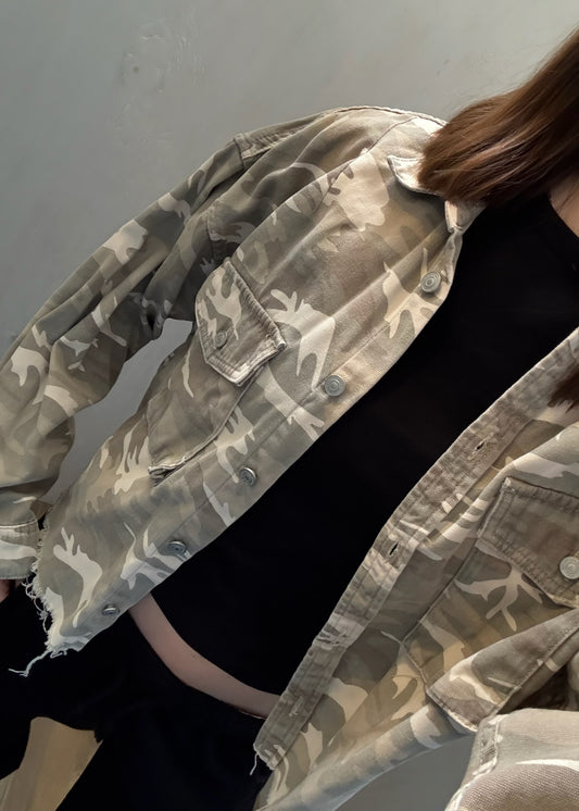 CHAMARRA DENIM CAMO PRINT