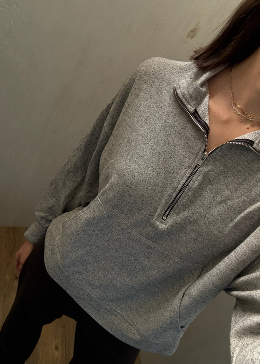 SUDADERA GRIS BÁSICA