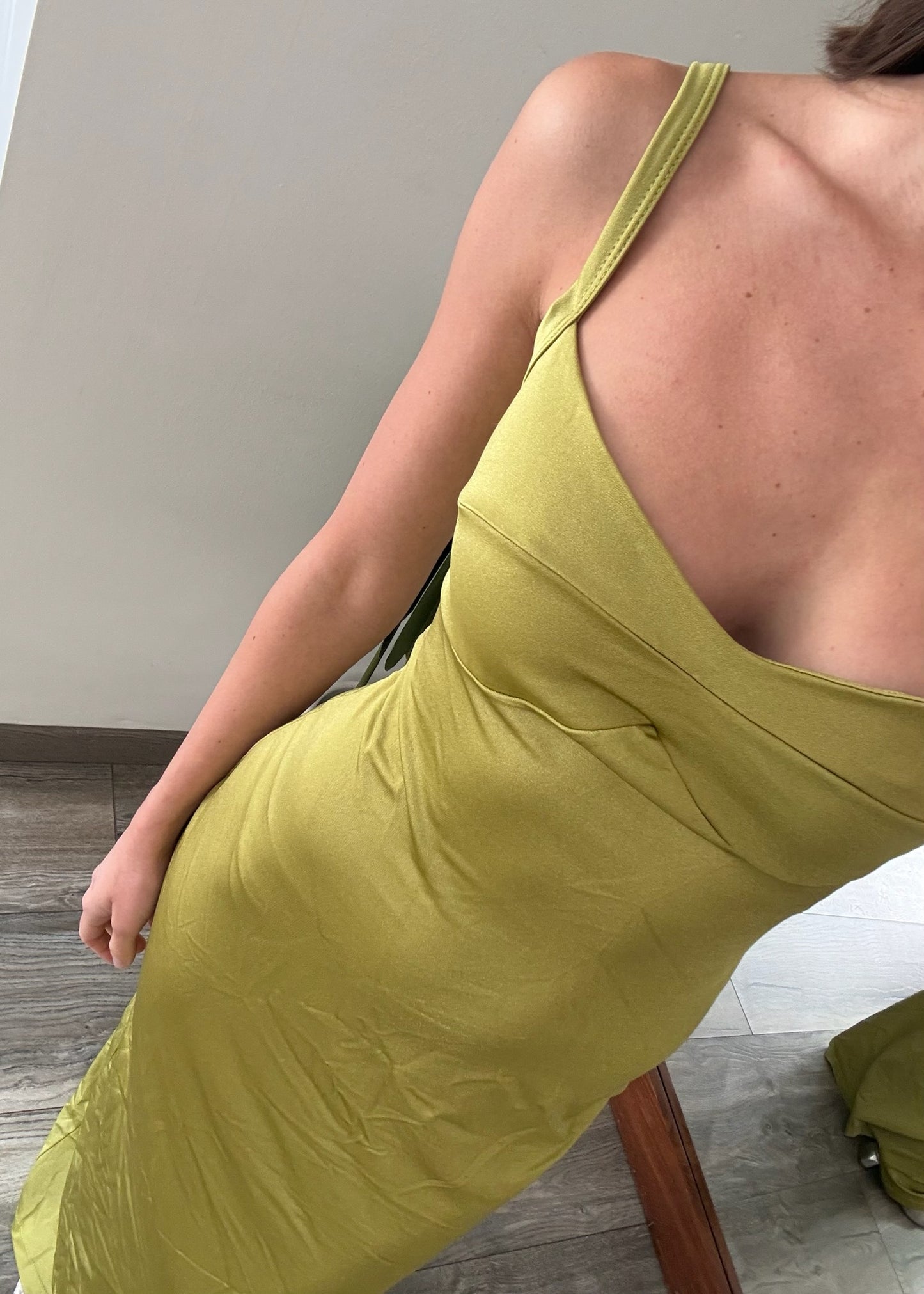 VESTIDO VERDE BUSTIER SHINY
