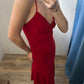 VESTIDO ROJO EN ESCOTE V