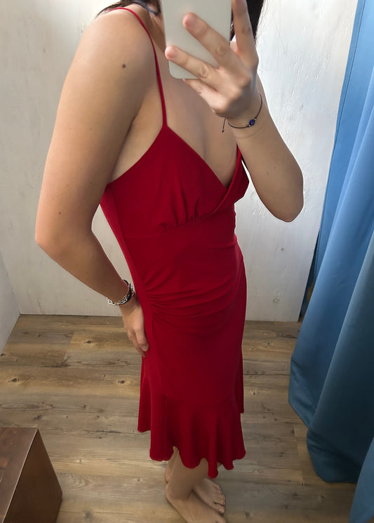 VESTIDO ROJO EN ESCOTE V