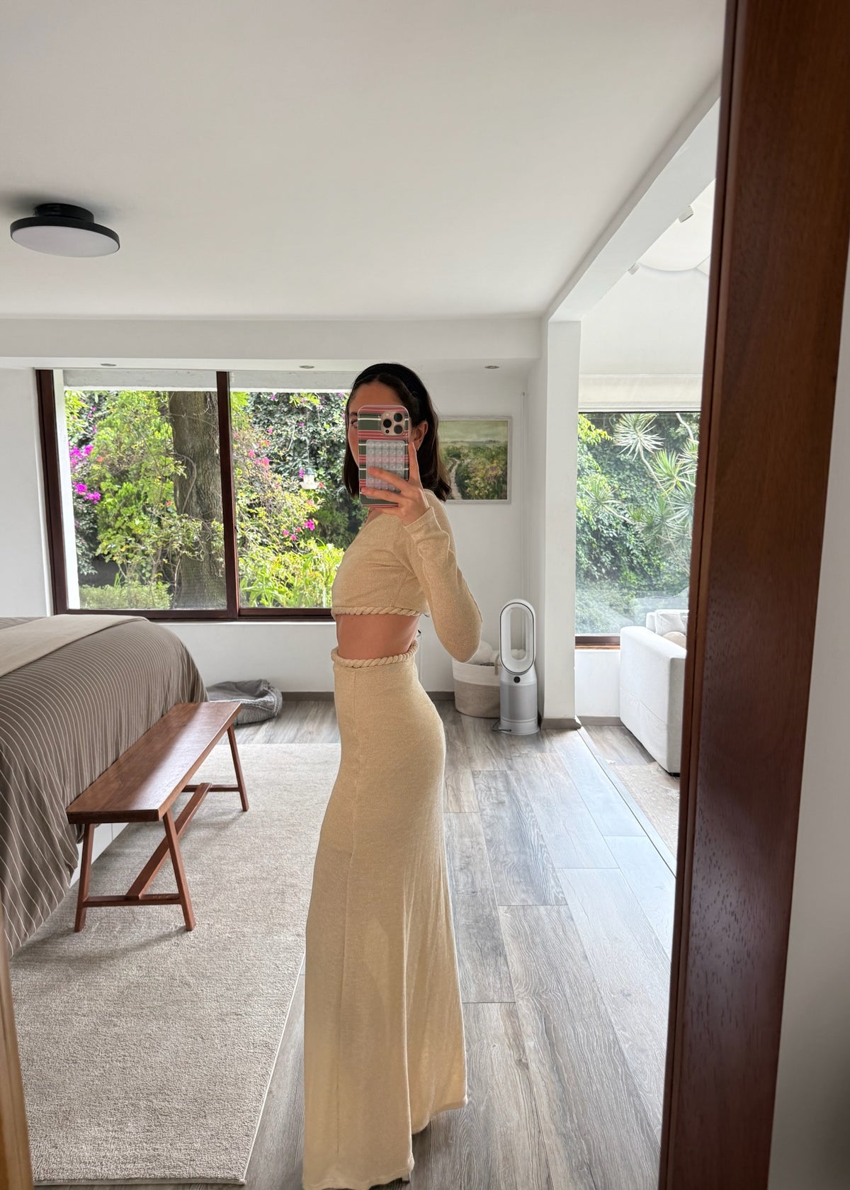 VESTIDO BEIGE DE KNIT CON CUT OUT