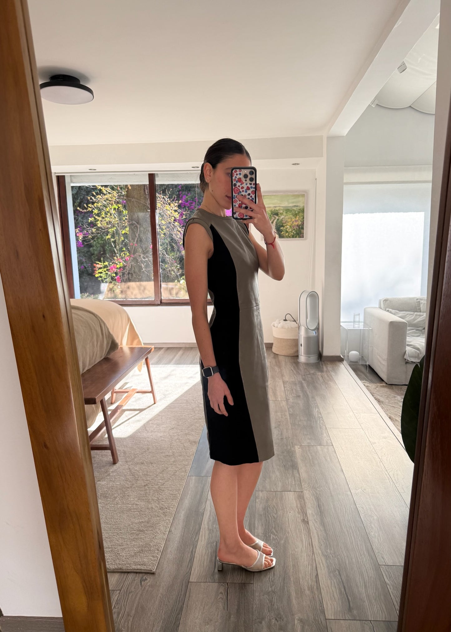 VESTIDO MIDI DE PIEL GRIS