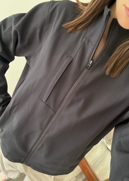 CHAMARRA SPORTY NEGRA