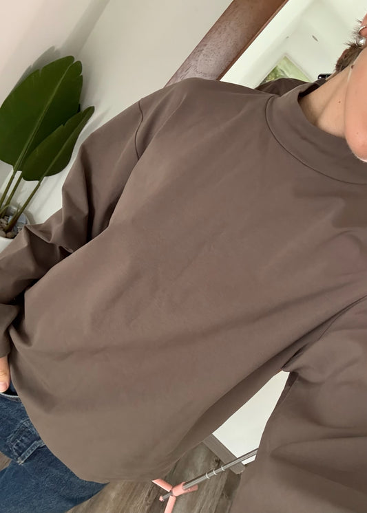 TOP DE MANGA LARGA CON CUELLO