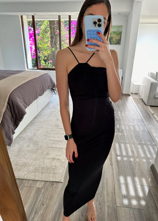 VESTIDO MIDI NEGRO FRUNCIDO