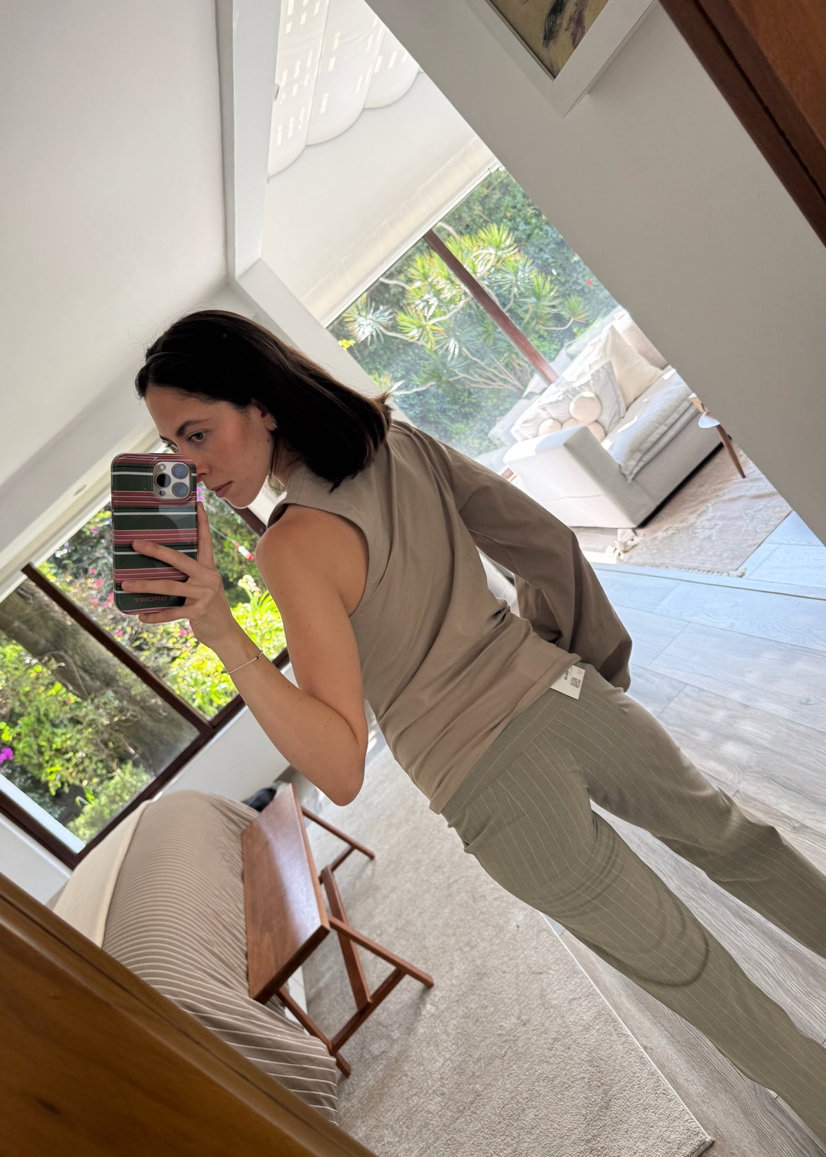 BLUSA CON UNA MANGA