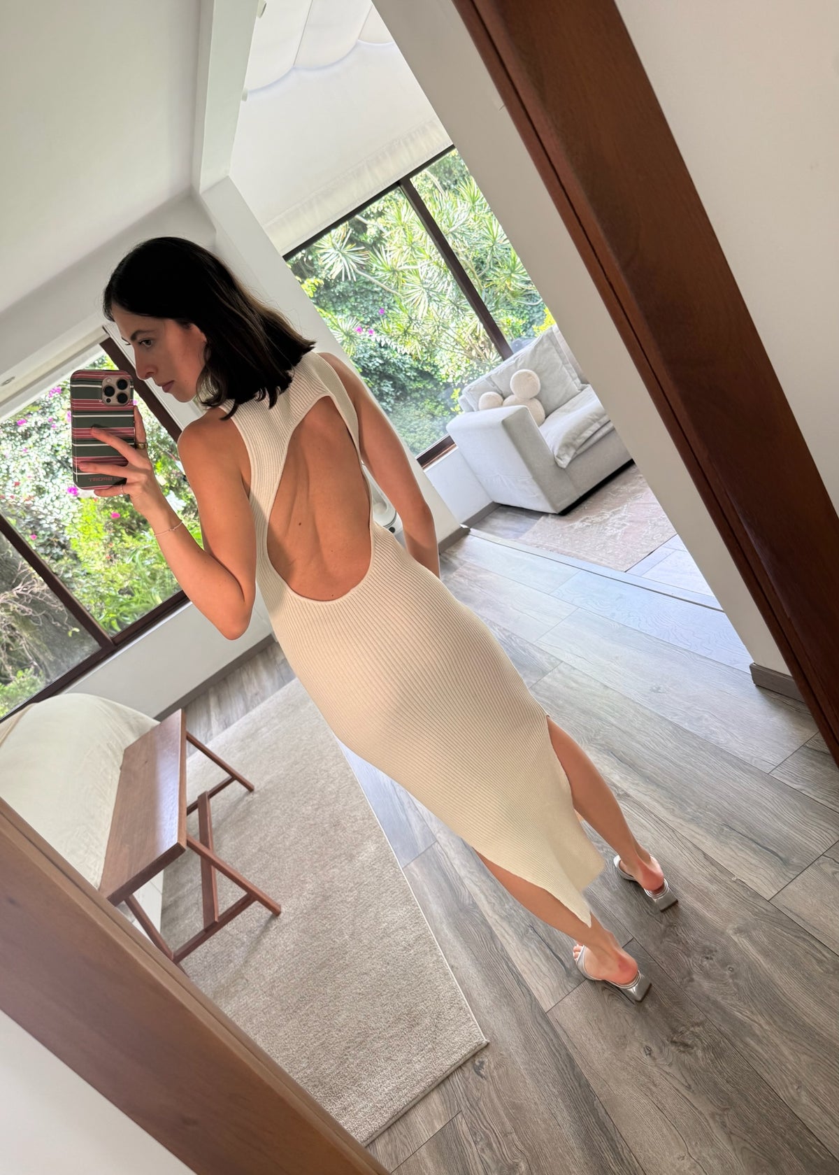 VESTIDO DE KNIT ESPALDA ABIERTA BLANCO