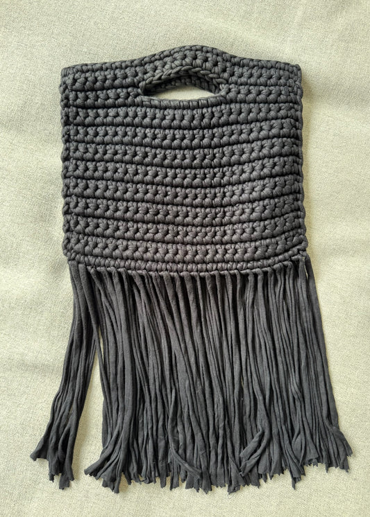 CLUTCH NEGRO CON FLECOS
