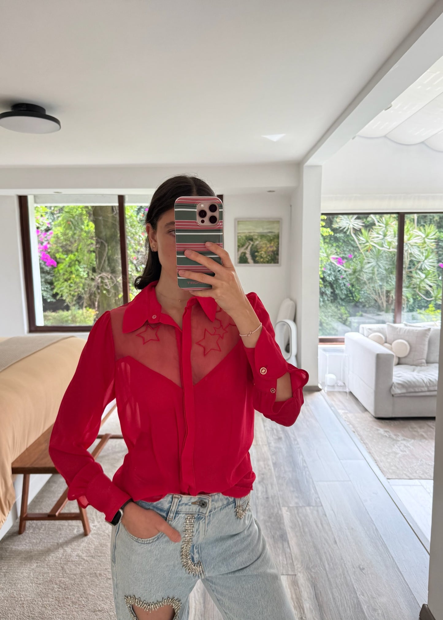 CAMISA FUCSIA CON ESTRELLAS