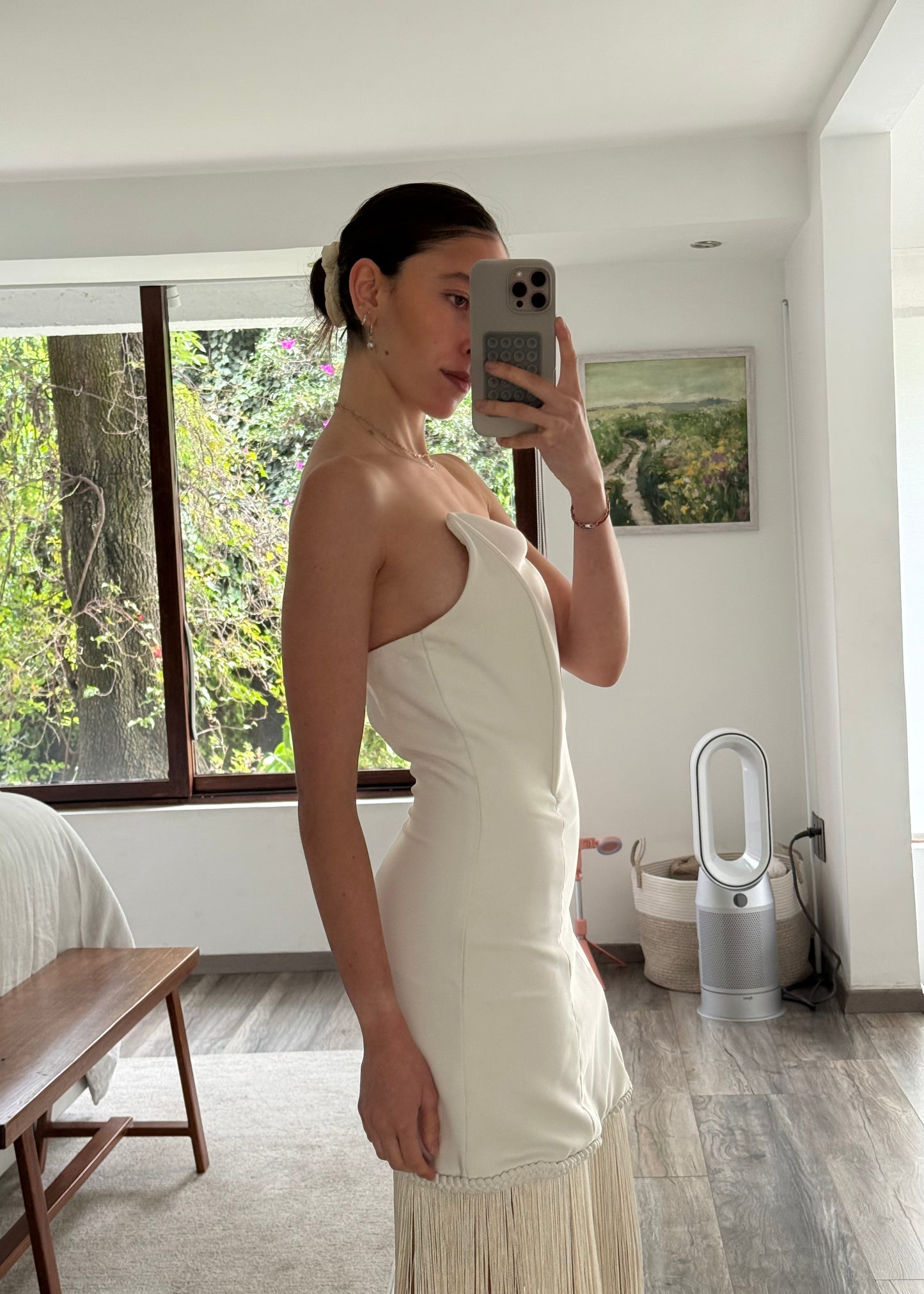 VESTIDO STRAPLESS CON FLECOS